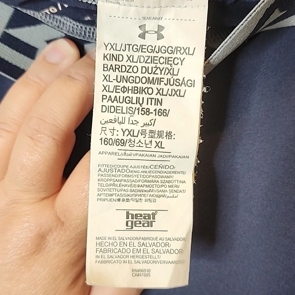 Under Armour Youth Boy HeatGear Logo 3/4 Leggings in Navy, YXL Fitted